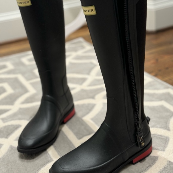 Hunter Wellesley Rubber Riding Boots - Picture 2 of 4
